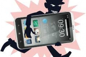 Robó a una compañera de trabajo, y marchó a la cárcel