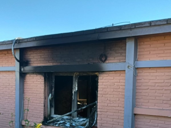 Una vivienda sufrió un incendio producido por la estufa a leña