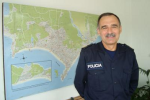 Organizan despedida al jefe de Policía