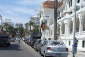 Omnibus vuelven a salir por la calle 20