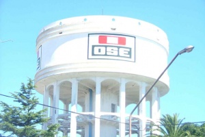 Vecinos marchan hacia la UGD en reclamo de respuestas por situación del agua