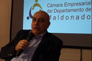 CEDM lanzó su nueva revista institucional y reconoció labor de FM GENTE