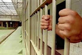 A la cárcel un hombre que enfrentó armado a la policía y los amenazó