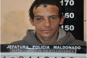 Policía difunde fotografía de recluso fugado del hospital de Maldonado