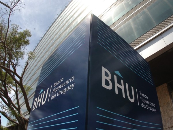 Una historia de tantas: pagó 44 mil dólares al BHU por un apartamento pero nunca lo pudo comprar