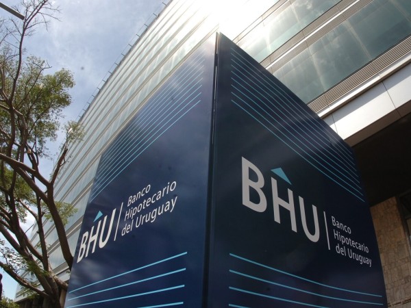 BHU, deudores en UR, proyecto de ley,