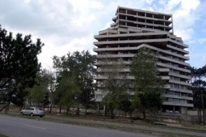 Abogada del  propietario de la Torre Roosevelt  dice que su cliente también fue estafado por los primeros dueños