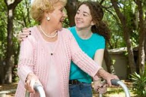 Adolescentes y abuelos celebran juntos su día