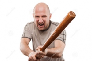 En 2013 redujo a palos a otro hombre, en las últimas horas lo procesaron