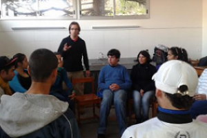 INAU Maldonado entrega diplomas sobre formación de jóvenes