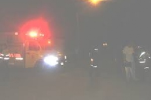 Siguen graves dos motociclistas que chocaron entre sí; uno iba en moto robada