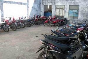 Espera turno en tribunales: intentó recuperar por la fuerza su moto incautada 