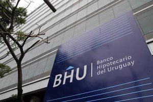 Deudores en UR marchan hacia el BHU