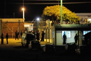 Denuncian hacinamiento y falta de comida en establecimiento carcelario de Las Rosas