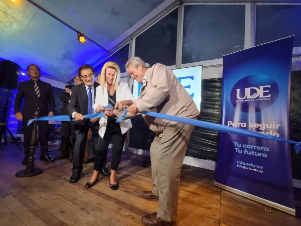 Con la presencia del intendente Antía la Universidad de la Empresa inauguró una sede anexo en Punta del Este
