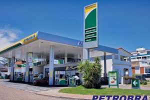 Ocupan estación de servicio de la parada 16 de la Rambla