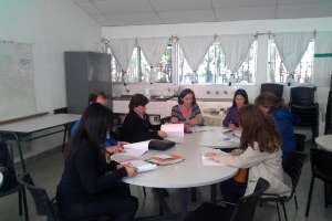 Mesa de directores públicos y privados en San Carlos