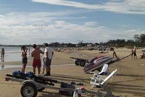 Piden regular la bajada de motos de agua en Playa Mansa de Punta del Este