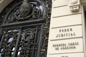 Paro y movilización de funcionarios judiciales