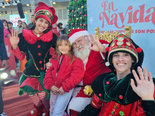 Juegos, premios y un show musical: así fue la fiesta navideña de TaTa en Paseo del Este