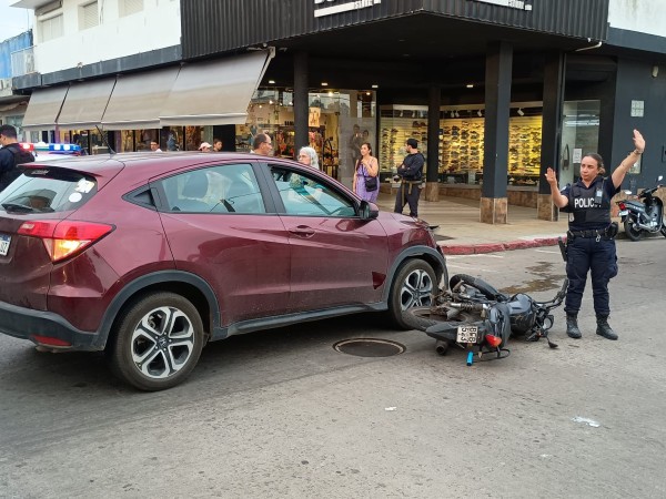 Accidente entre auto...