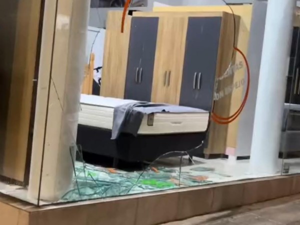 Dañaron en la madrugada un local comercial ubicado en el centro de Maldonado