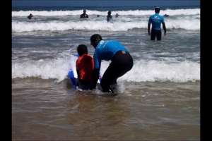 Primer encuentro de surf inclusivo este sábado