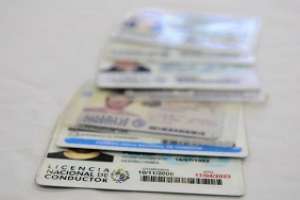 Lo detuvieron ebrio, le retiraron la libreta pero era falsa, ahora lo procesaron