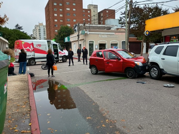 Choque en el centro de Maldonado dejó varias personas lesionadas