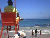 Turista australiano murió en playas de Piriápolis; asimismo se rescató a una madre e hijo ilesos 