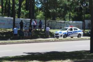 Una niña de 8 años murió embestida por un auto en la avenida Roosvelt