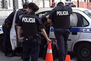 Control policial en Piriápolis con moto incautada