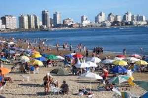 Las playas de Maldonado no tienen cianobacterias y están aptas, con excepción de las de Laguna del Sauce