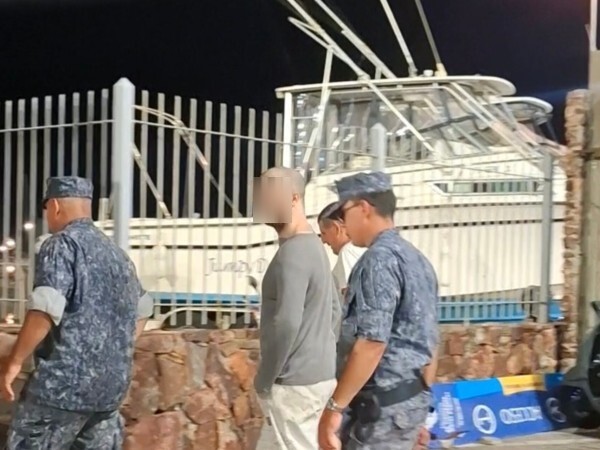 Vio Isla Gorriti “ce...