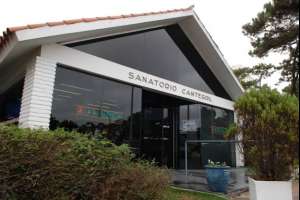 Un joven fue rescatado de las aguas en Ocean Park y está grave