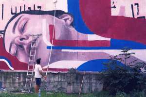 Pintan un nuevo mural del Distrito de Arte Urbano en la zona del puerto de Punta del Este