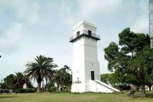 La policía "limpió" la plaza Torre del Vigia