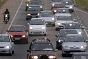 Intenso movimiento vehicular hacia el Este del país.