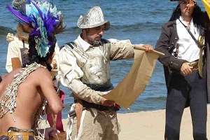 Maldonado y España expresan satisfacción con la conmemoración por llegada de Solís; isla de Gorriti quedó iluminada