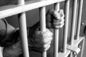 A prisión hombre de 20 años por robar dos botellas de vino en Pinares