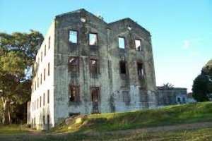 Bancada de ediles del FA pide informes sobre la situación del Molino Lavagna, que está abandonado