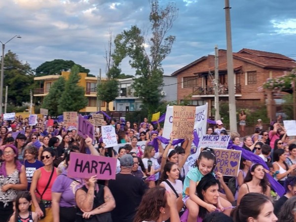 “Estamos hartas de los Zubía y de los Penadés”: el mensaje de la marcha del 8M en Maldonado