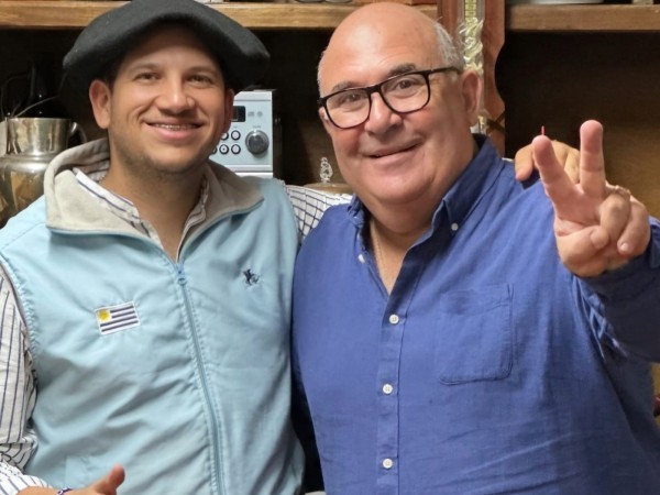 El influencer Angelo Cortelini se bajó de la candidatura a alcalde