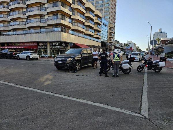 Calle 24 una pista de carreras; otro incidente en Punta del Este