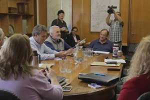 Intendencia se reúne el jueves con los ocho municipios para aclarar las cifras