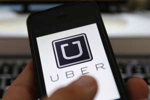 Taxistas y autoridades de tránsito evalúan cambios en la ordenanza