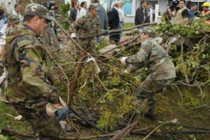 Militares destacan la entereza y solidaridad de la población de Dolores, castigada por el tornado