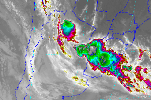 Las lluvias torrenciales se mantienen hasta mañana martes, según el Inumet