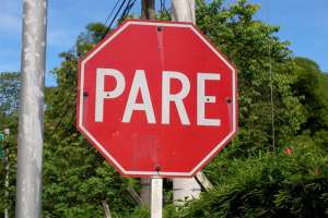 Tránsito de la IDM tiene un proyecto para eliminar carteles de PARE en calles de Maldonado