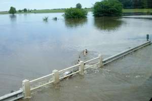 Alertan que las inundaciones no solo causan pérdidas en los cultivos sino también en los suelos